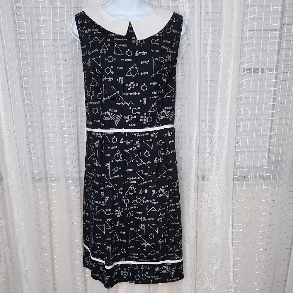 Retrolicious Black & White Chemistry A-Line Dress, Peter Pan Collar & Pockets3XL